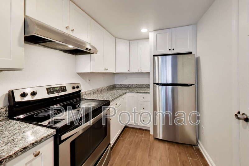 Montgomery Village Townhome: 9391 Chadburn Pl