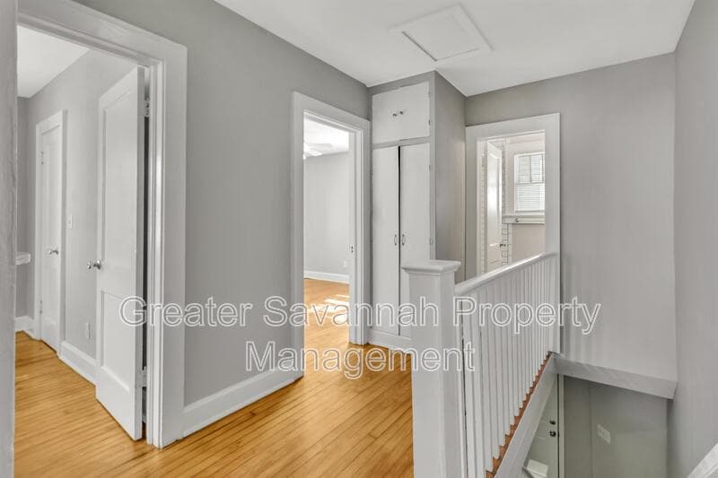 Savannah House: 916 East 35th Street