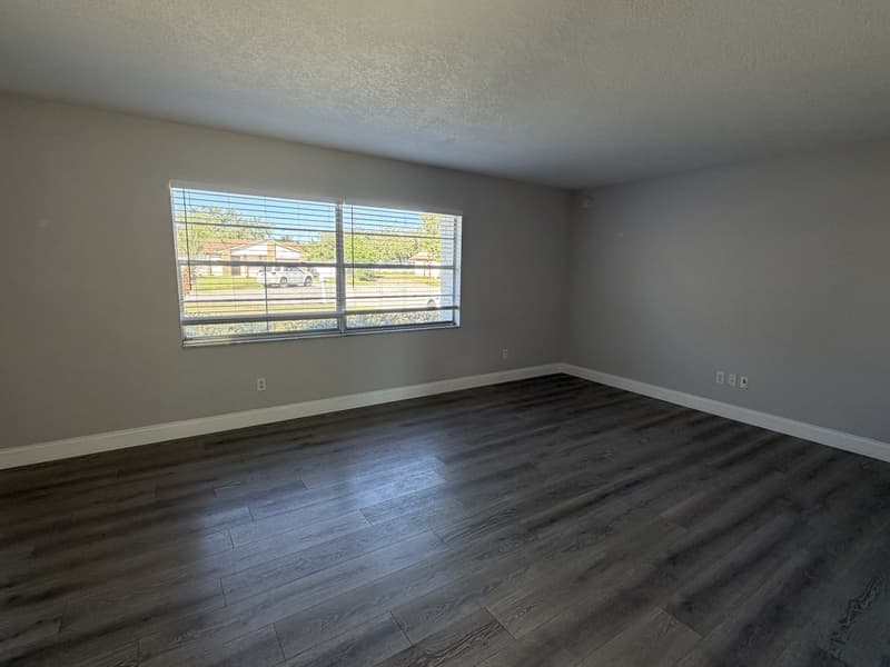 Orlando House: 1313 Summer Breeze Road