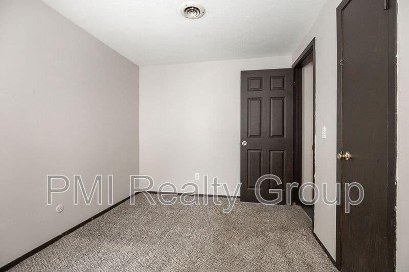 Fairport Harbor House: 346 Eagle St