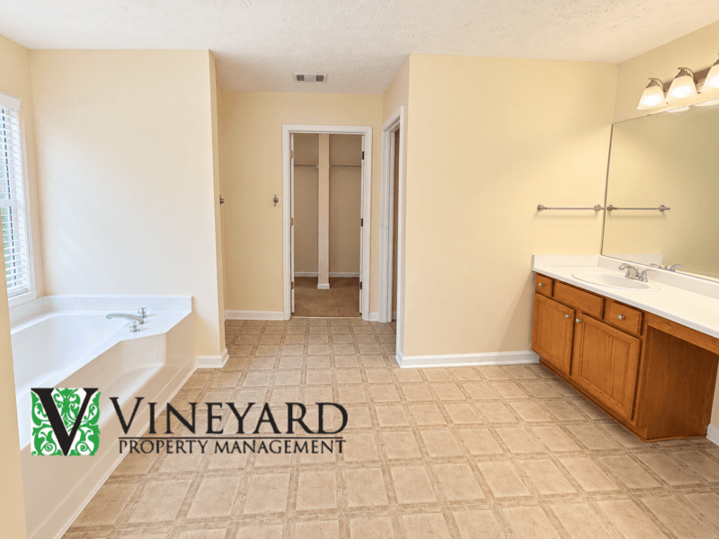 Acworth House: 3713 Crescent Hill Lane NW