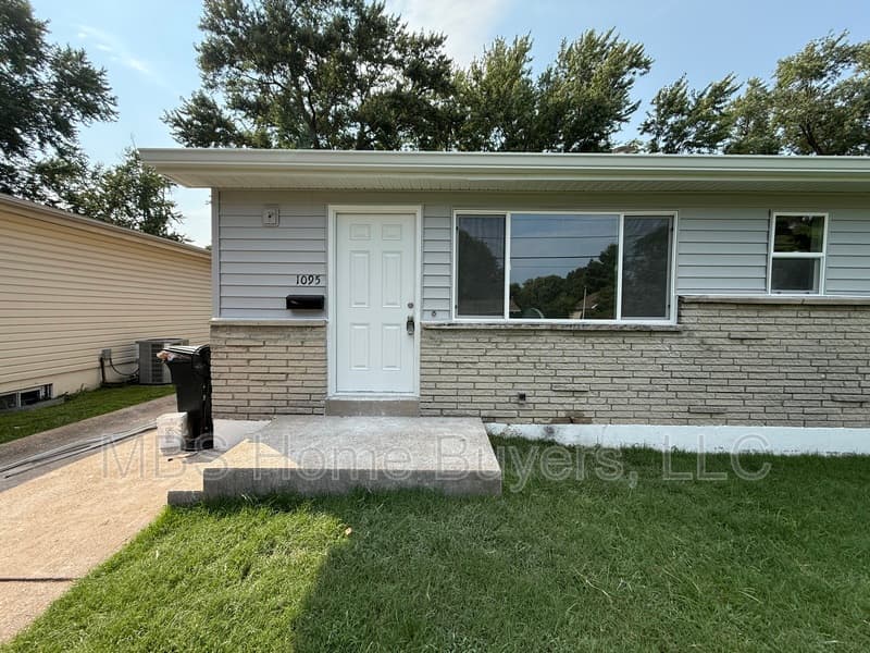 Florissant House: 1095 Boone Street