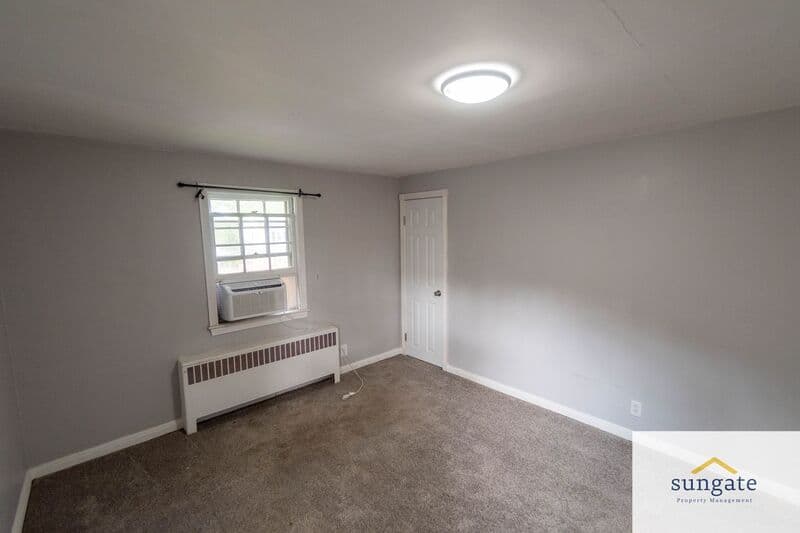 Baltimore House: 7023 Deerfield Rd