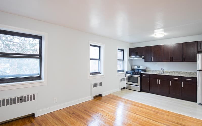 East Orange Condo: 255-271 S Harrison St - J2