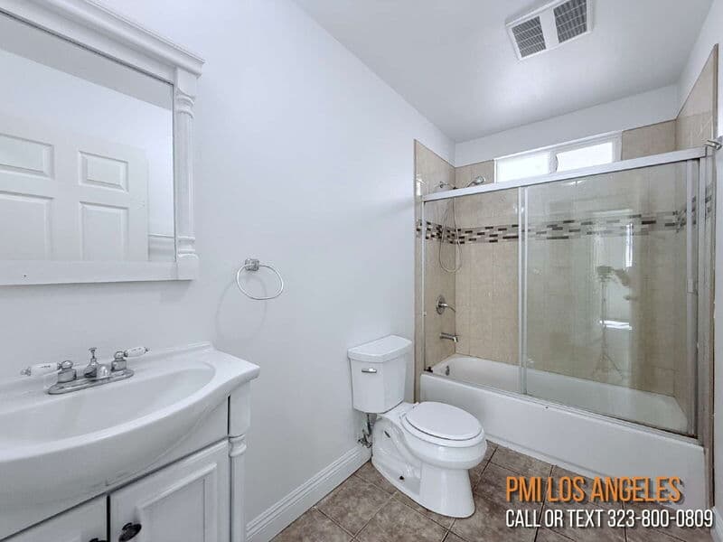 Los Angeles Condo: 1440 East 42nd Street