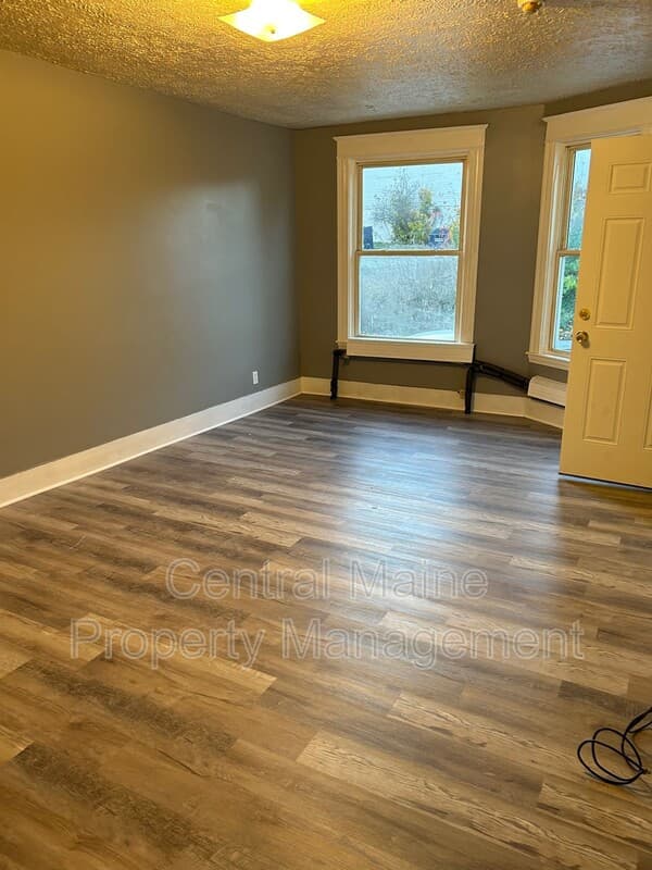 Lewiston Condo: 129 Oak Street