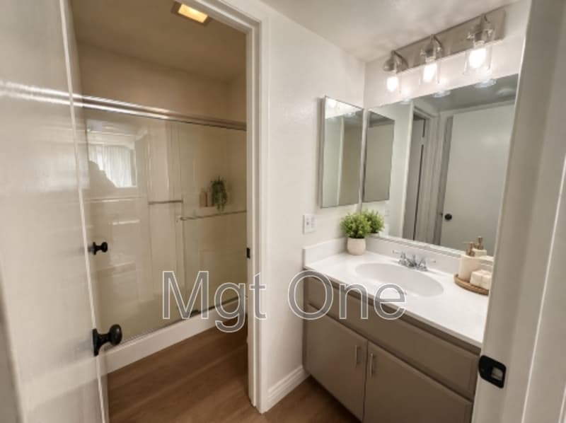 Lake Forest Condo: 26402 Kilkarney  #18