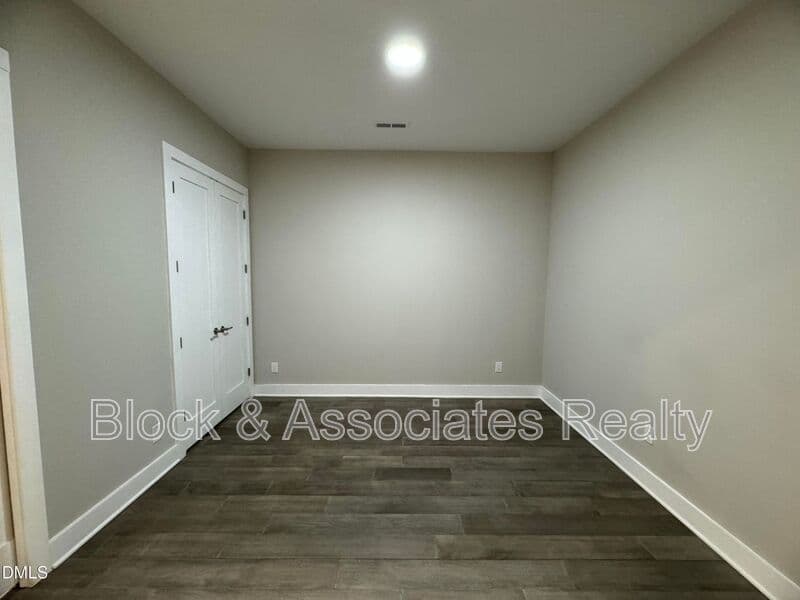 Durham House: 4016 Southpoint Landing