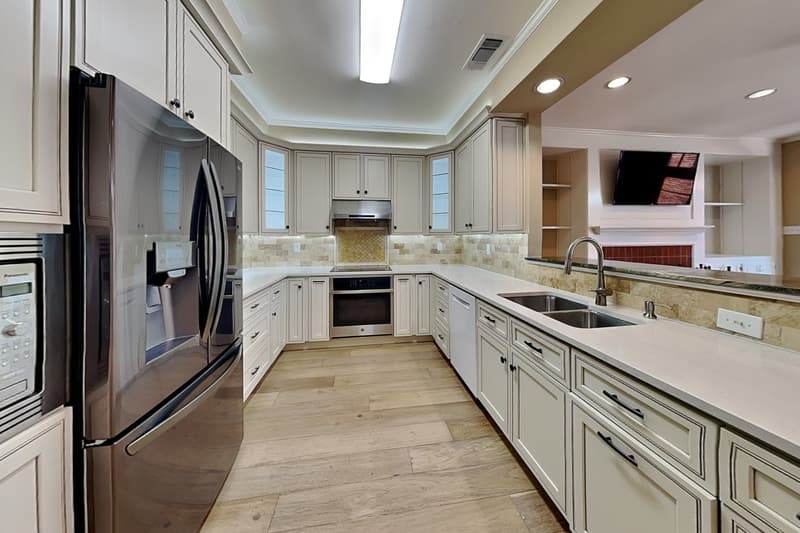 Dallas House: 3420 Binkley Ave