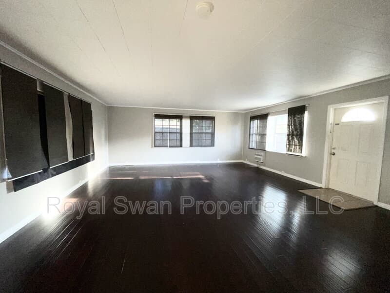 Lakeland House: 1644 Tangerine Street
