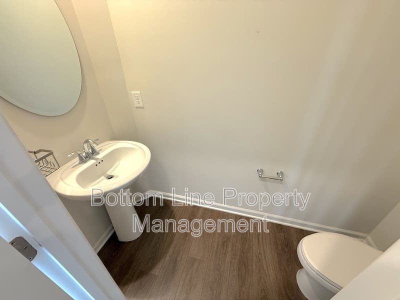 Charlotte Townhome: 15708 Country House St