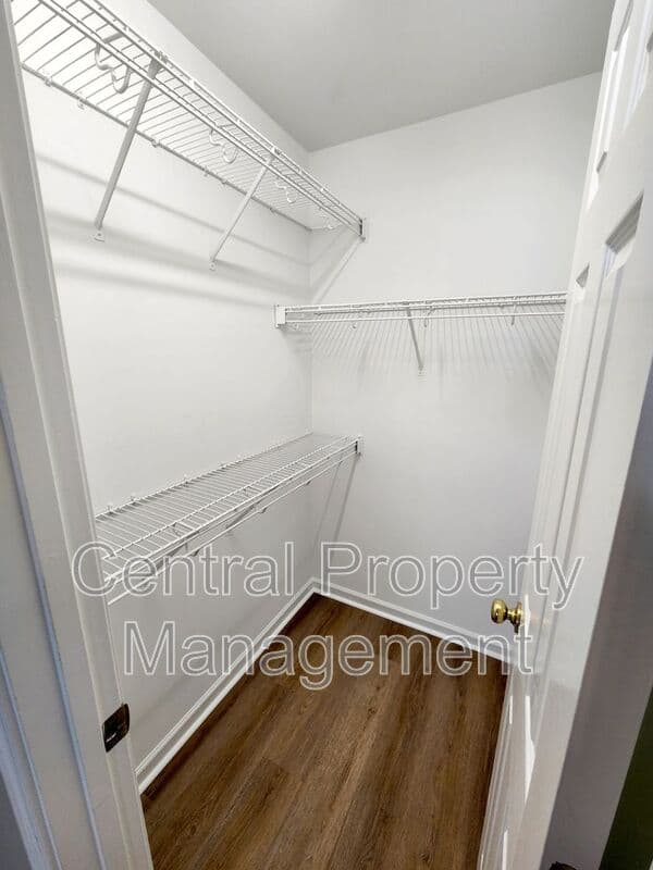 Moore House: 303 Rexford Drive