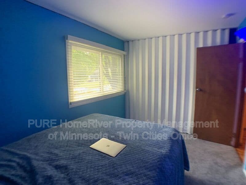 Crystal House: 4160 Kentucky Ave N