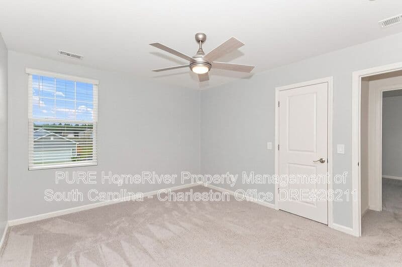 Summerville House: 484 Pender Woods Dr