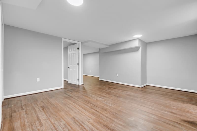 Baltimore Condo: 2103 Chelsea Terrace - 1