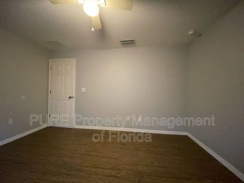 Ocala House: 3650 NE 41 Street