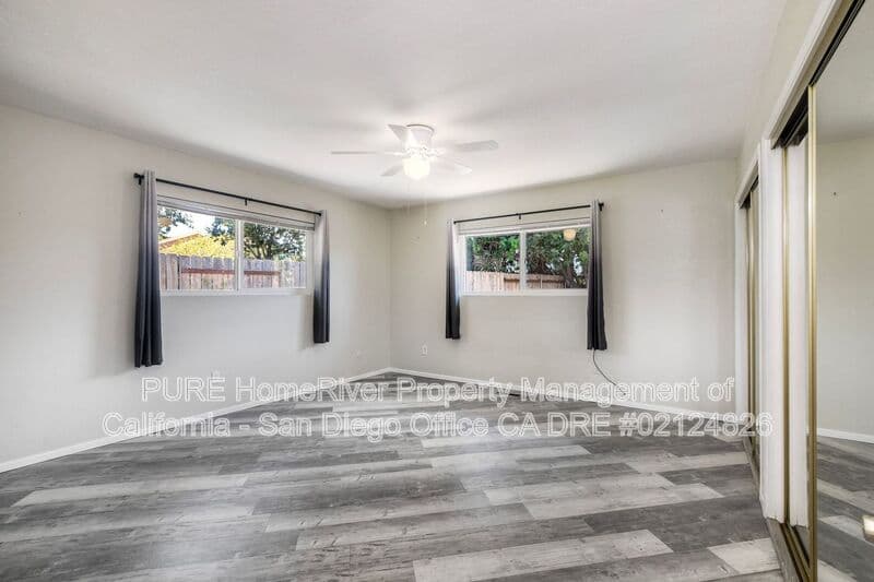 Escondido House: 2135 E El Norte Pkwy