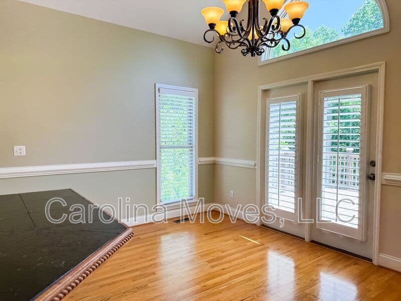 Duncan House: 745 Charleston Place