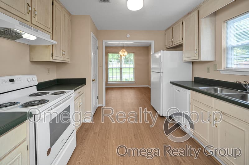 Mobile House: 4267 Springview Dr