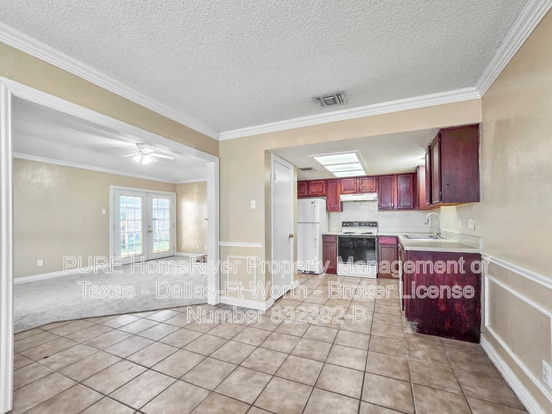 Rowlett House: 2713 Stanford St