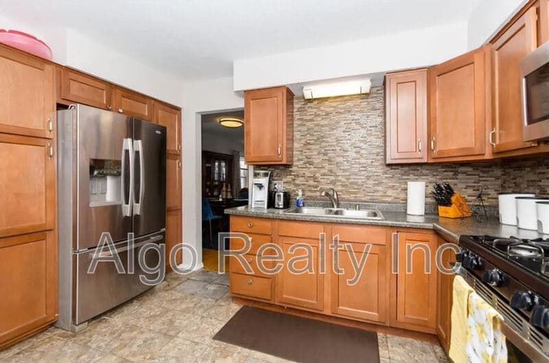 Minneapolis House: 4330 North Girard Avenue