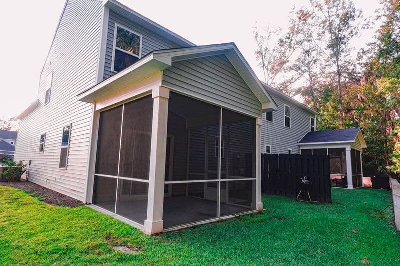Richmond Hill House: 34 Crown Ct