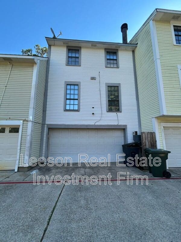 Shreveport House: 2500 Centenary Blvd.