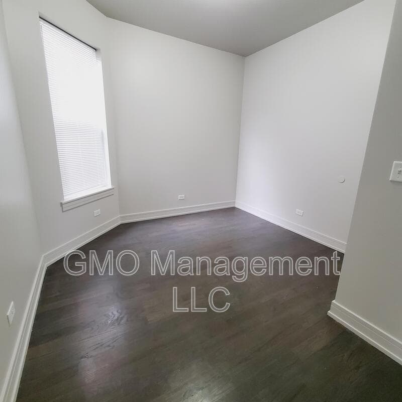 Chicago Condo: 2735 West Flournoy Street