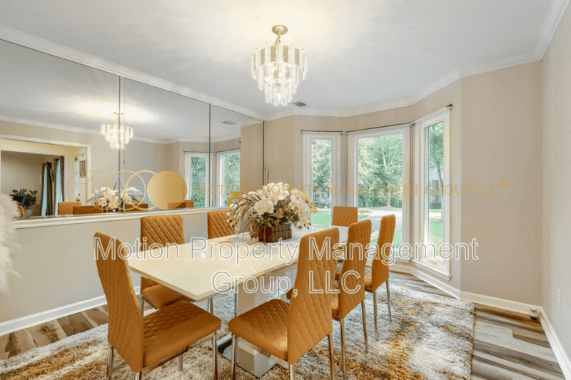 Mableton House: 1186 Crestbrook Dr SW