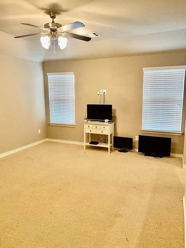 Fort Worth House: 2813 Townsend Drive