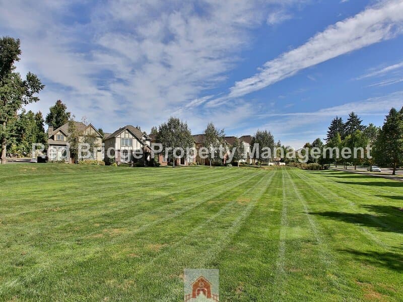 Wilsonville Townhome: 28520 SW Paris Ave
