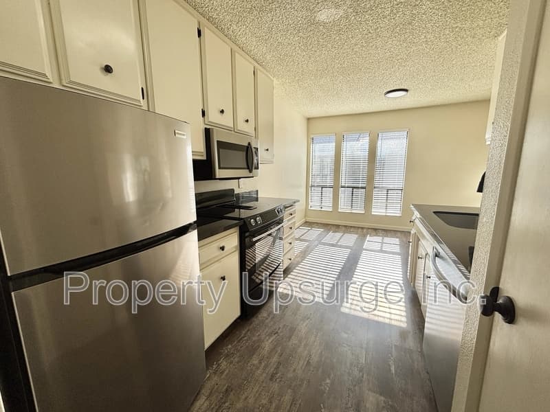 Red Bluff Condo: 905 Lakeside Dr
