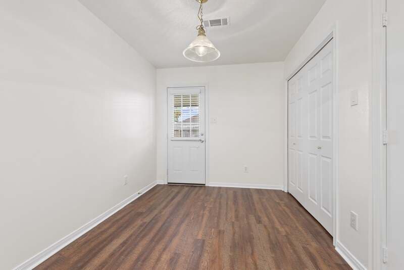 Dickinson Townhome: 2147 Aruba Calle