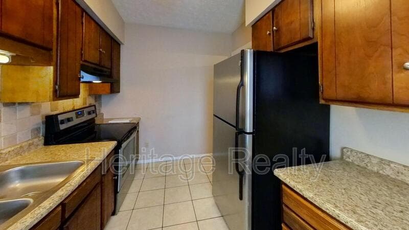 Knoxville House: 10503 Haleyford Lane