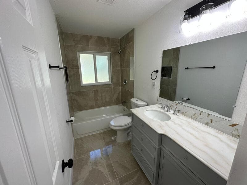 Leesburg Condo: 2122 Mara Court