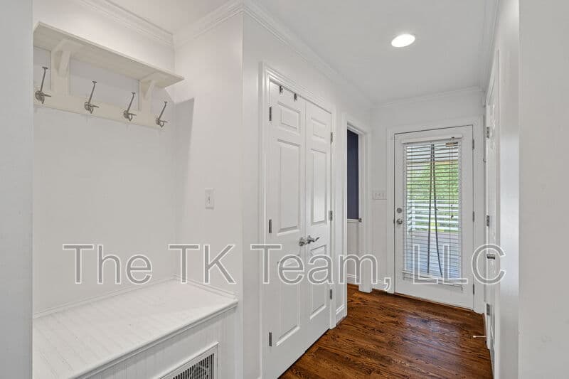 Charlotte House: 430 Iverson Way