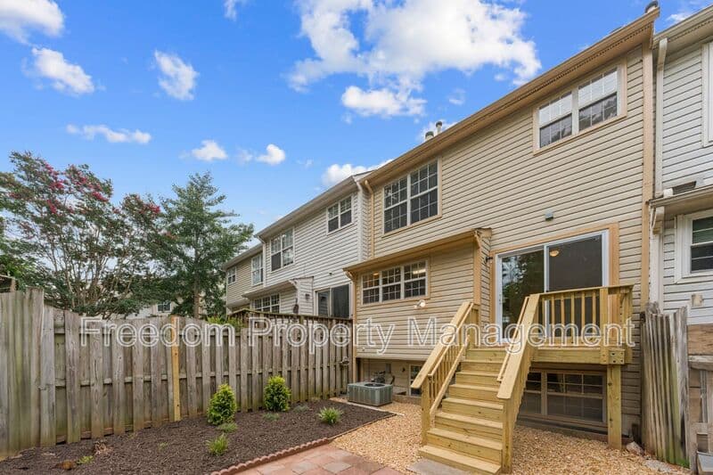 Manassas Townhome: 8644 Sanderling Dr