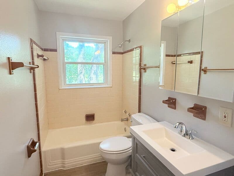 Pensacola House: 8785 Jernigan Rd.