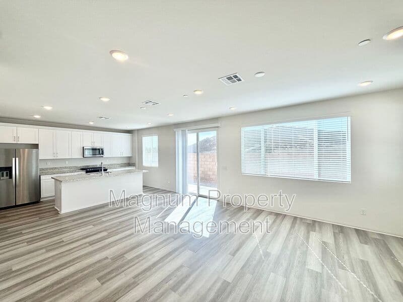 Winchester House: 31799 Woodbank Way