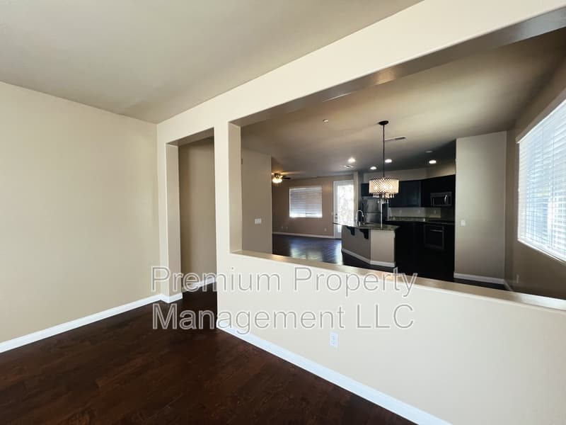 Bakersfield House: 8316 Prentice Hall Drive