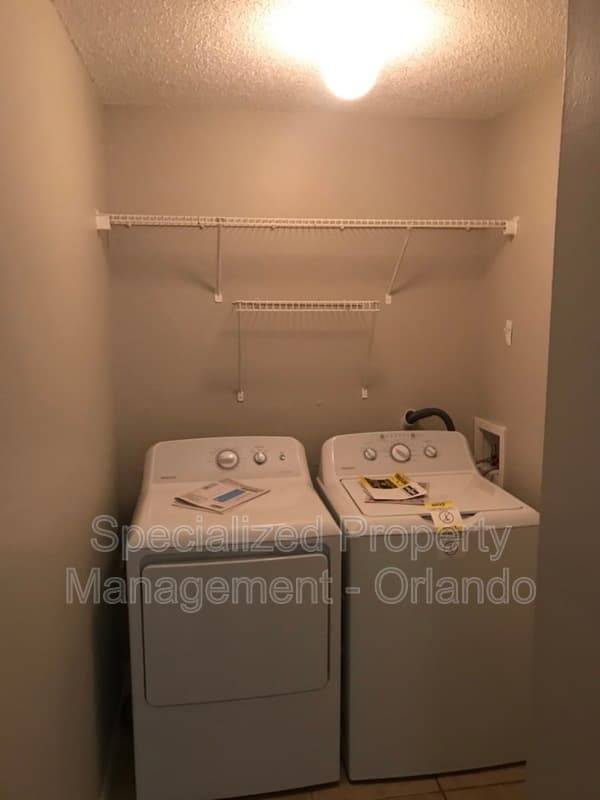 Orlando House: 4452 Goldenrain Ct