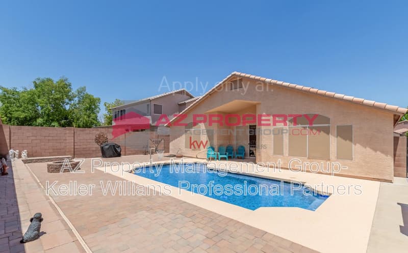 Tempe House: 689 W Minton Dr
