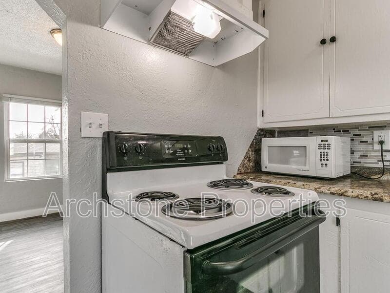 Oklahoma City Townhome: 1231 North Grand Boulevard