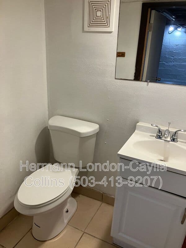 Saint Louis House: 4618 June Avenue