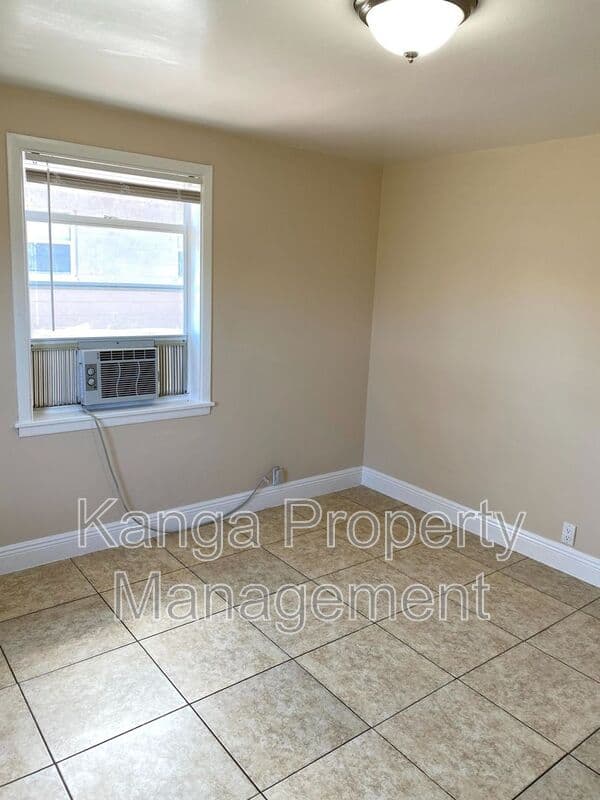 Lake Worth Condo: 4821 Vermont Ave
