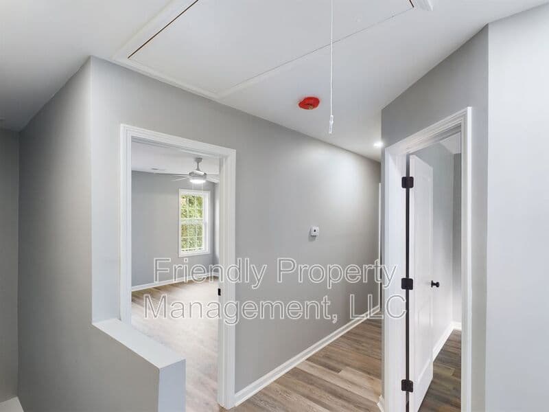 High Point House: 323 4th St