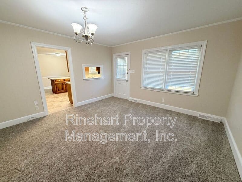 Rock Hill House: 274 Twin Lakes Road