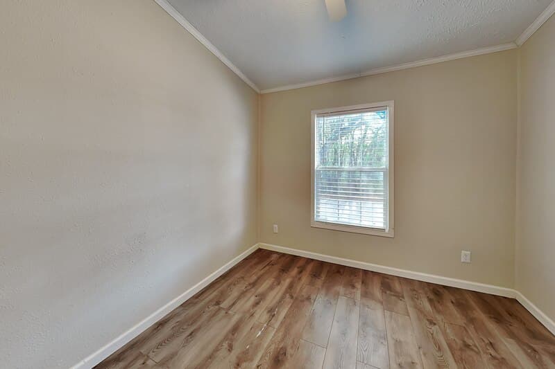 Dallas House: 13753 Biggs St