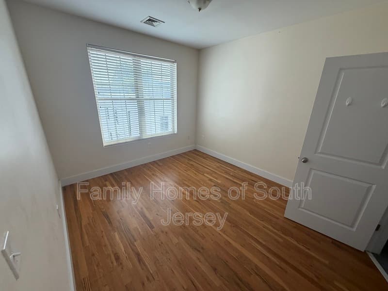 Philadelphia Apartment: 1315 N 15th St