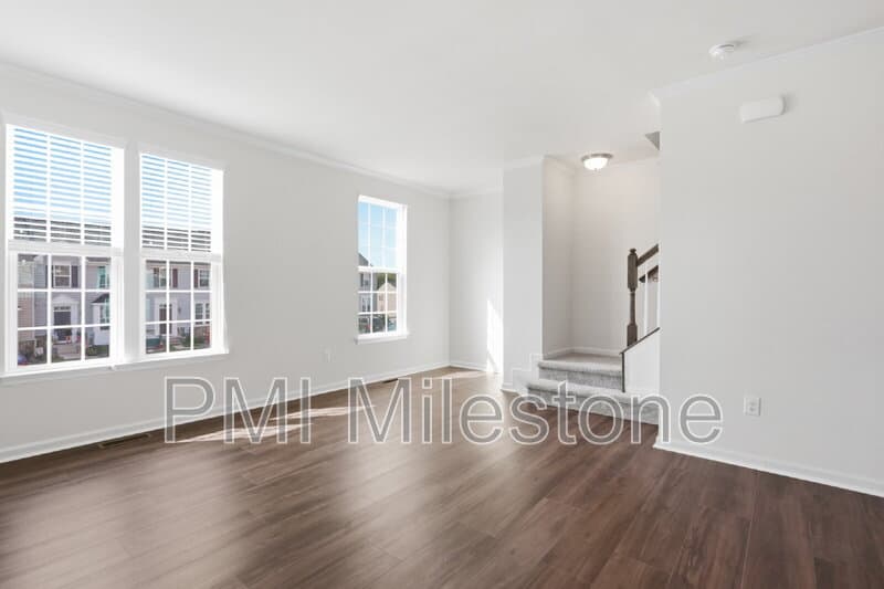 Falling Waters Townhome: 72 Norwood Dr